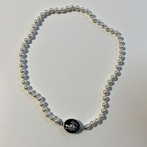 Vivienne Westwood Loelia black enamel pearl necklace